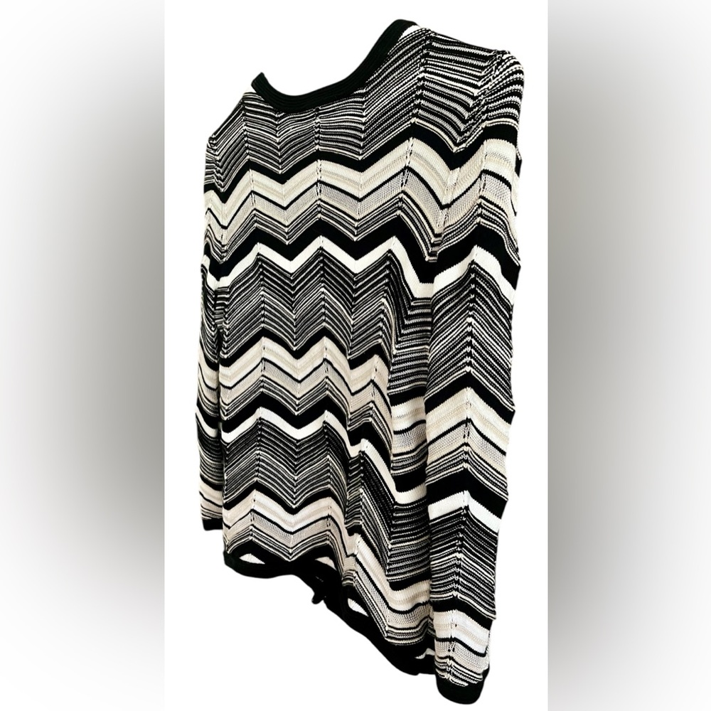 White House Black Market Chevron Cardigan - Picture 7 of 10